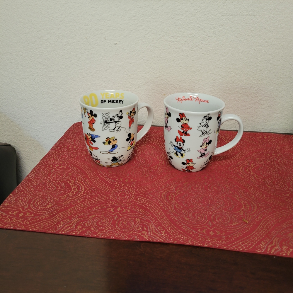 New Jerry Leigh Disney Mickey Mouse And Minnie Mouse Mugs